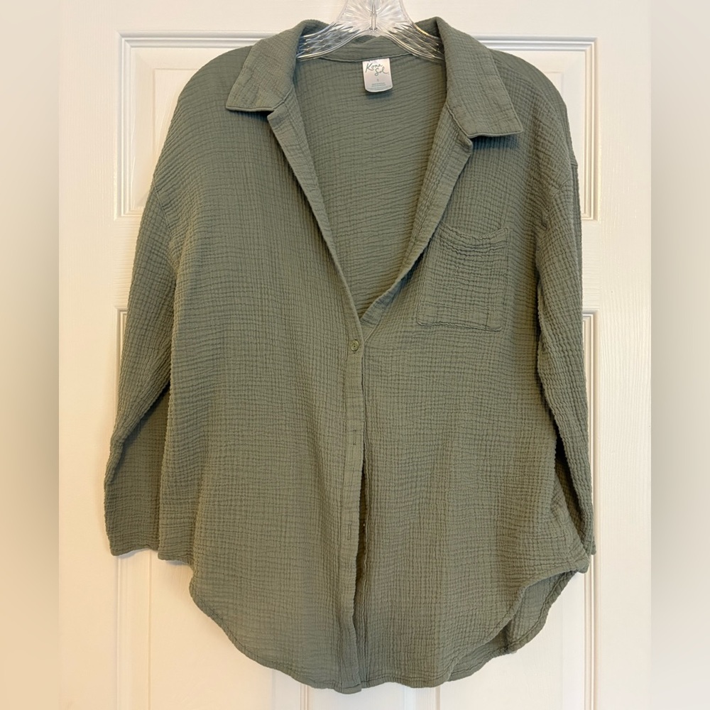 Lightweight Button Up S